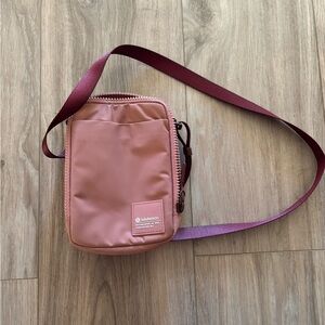 Lululemon Athletica Rose Belt Bag NWOT